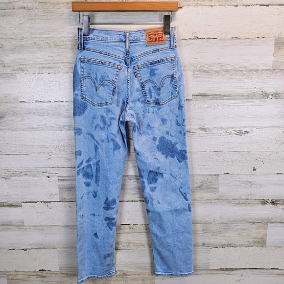 Levi's Womens Wedgie Straight Leg High Rise Bleach Wash Jeans 25 Casual Chic - Picture 4 of 13